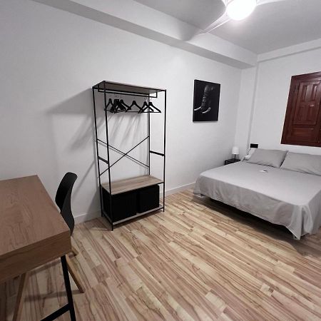 Apartamento Con Patio Para 4 En El Casco Historico Cordova Esterno foto