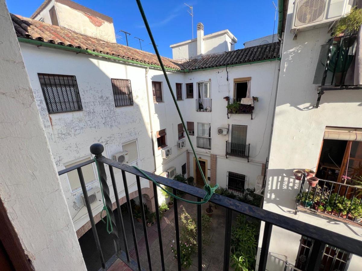 Apartamento Con Patio Para 4 En El Casco Historico Cordova Esterno foto